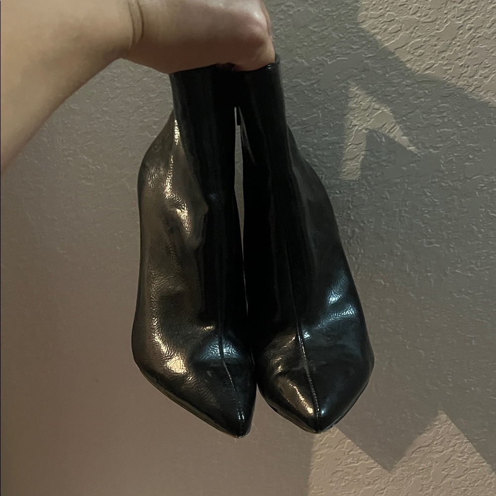 Jessica Simpson black booties size 6